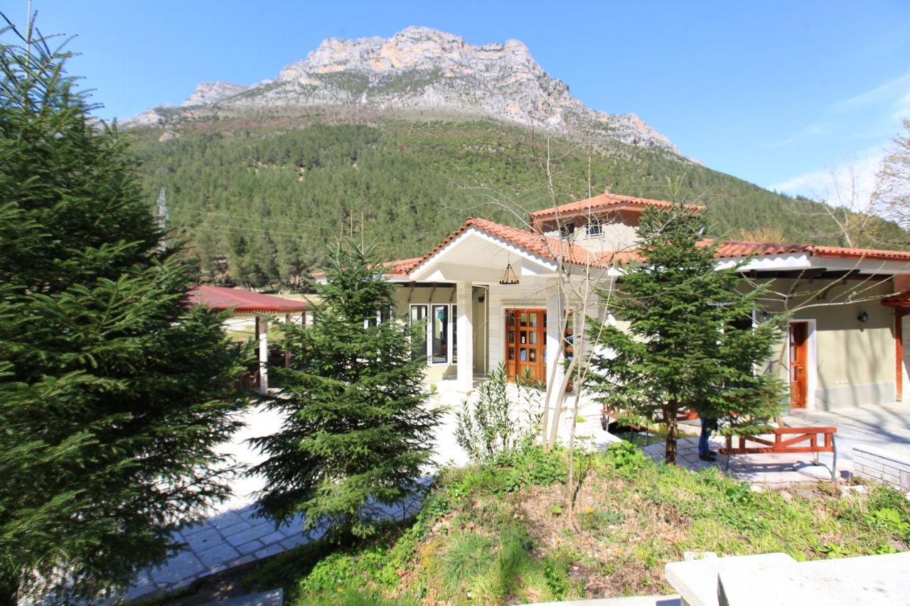 Hotel Gryka E Kelcyres Exterior photo