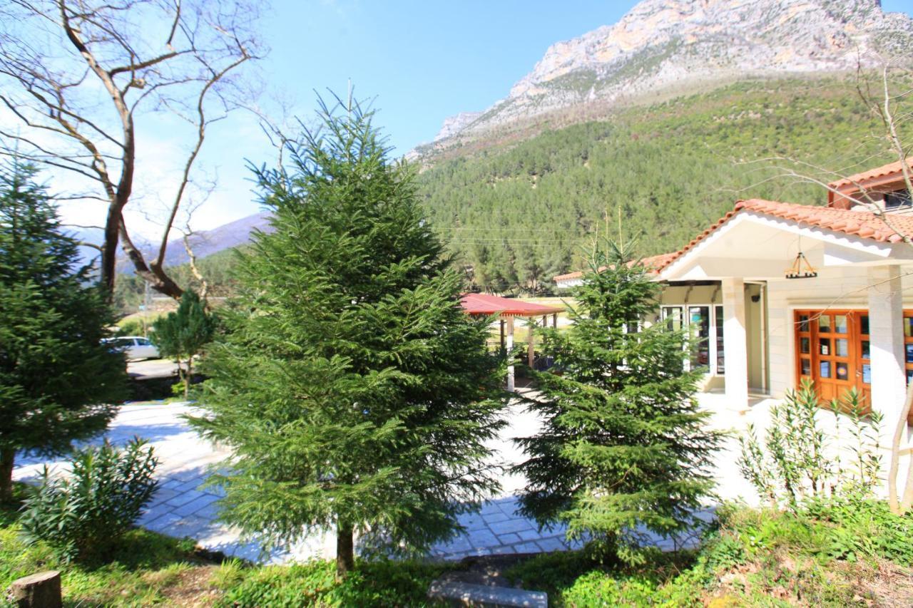 Hotel Gryka E Kelcyres Exterior photo