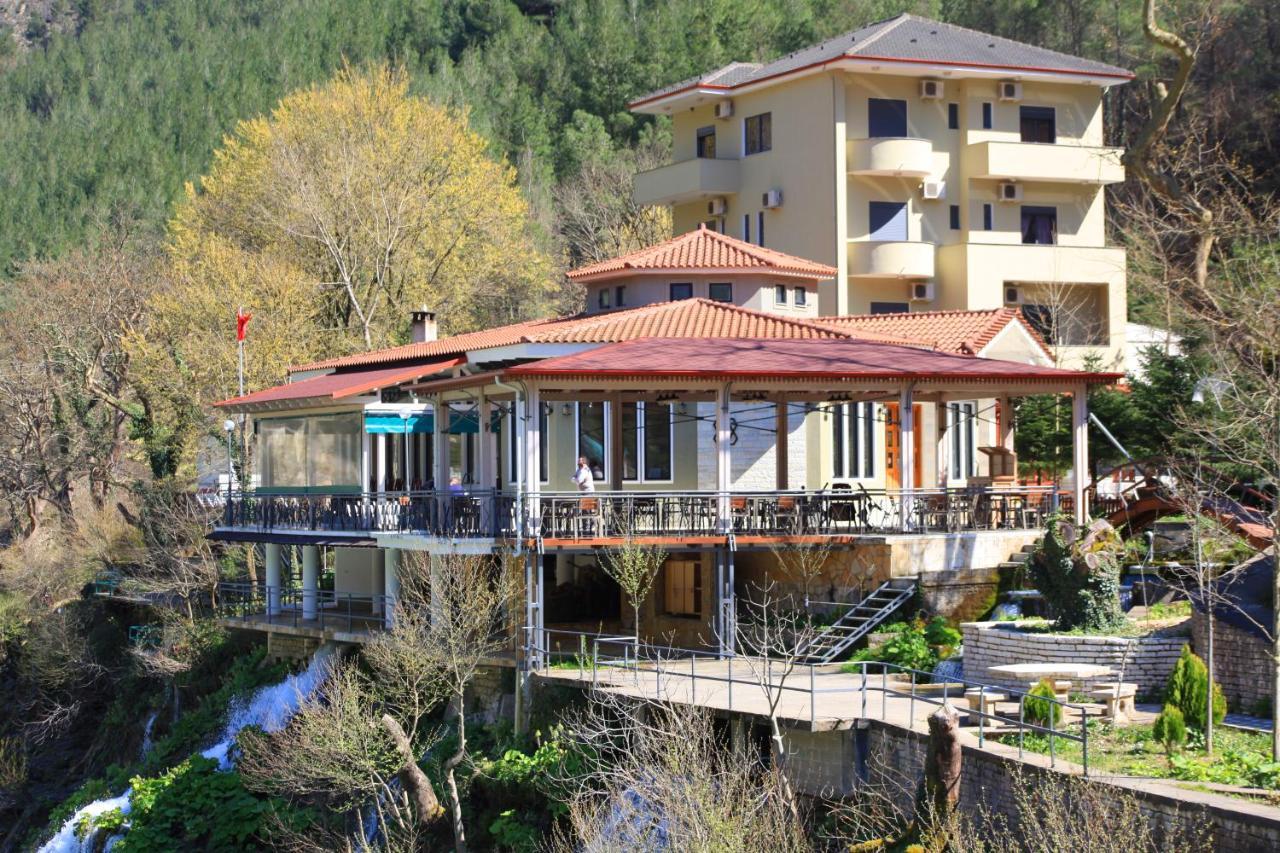 Hotel Gryka E Kelcyres Exterior photo