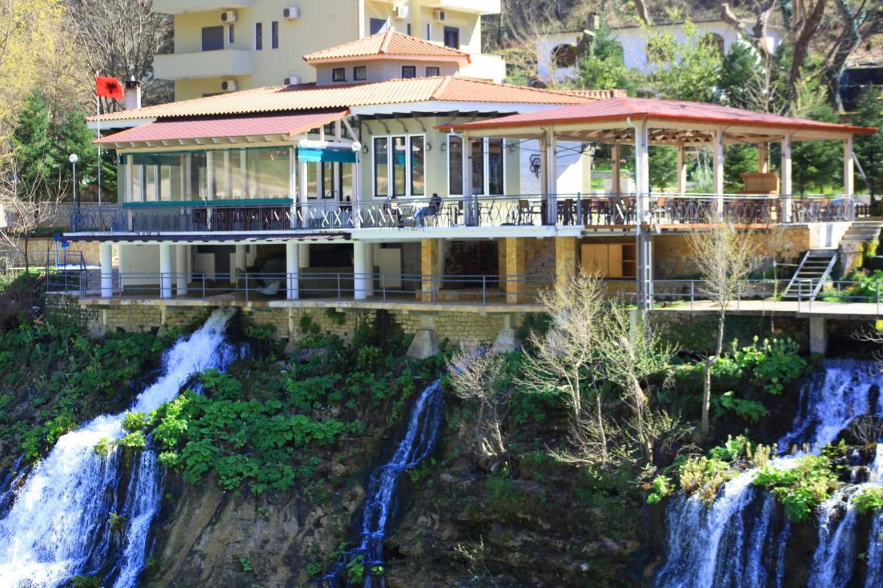 Hotel Gryka E Kelcyres Exterior photo