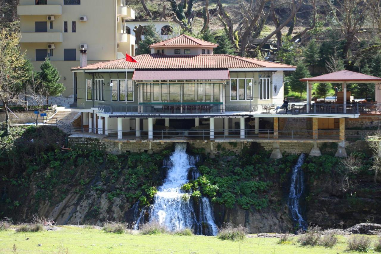 Hotel Gryka E Kelcyres Exterior photo