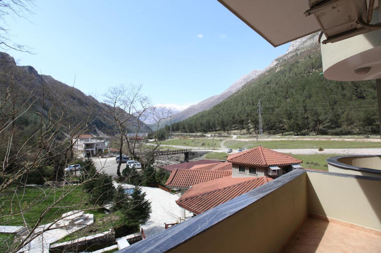 Hotel Gryka E Kelcyres Exterior photo