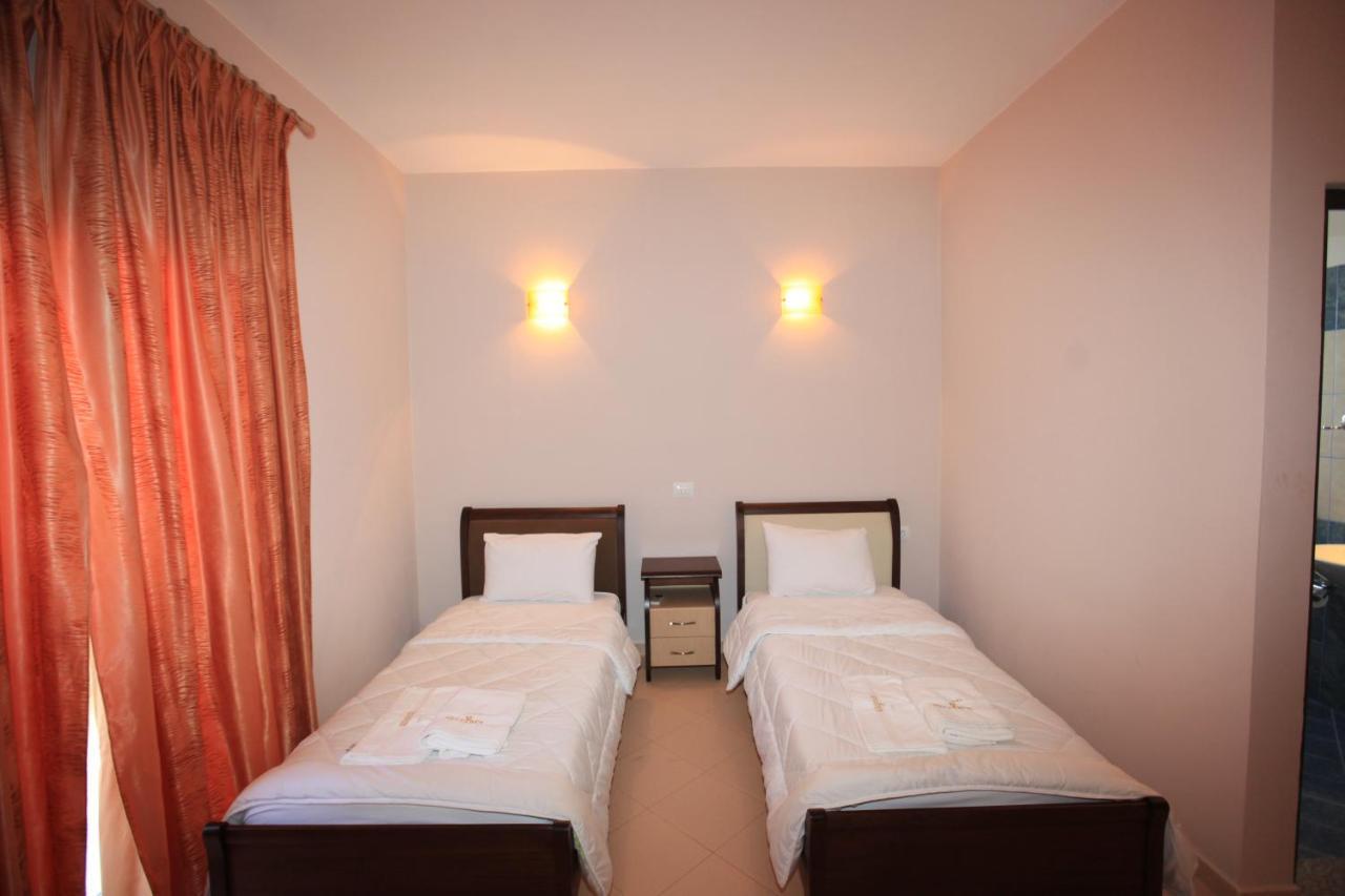 Hotel Gryka E Kelcyres Exterior photo