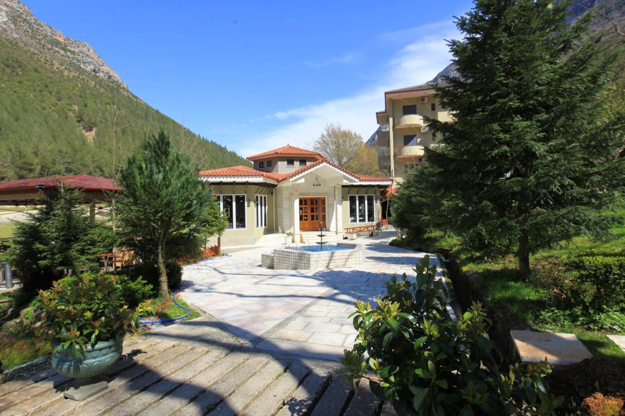 Hotel Gryka E Kelcyres Exterior photo